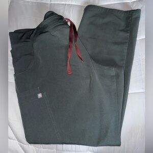 XL figs, Bonsai, Kade scrub pant